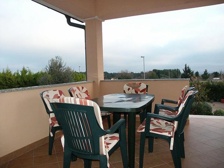 Apartments Villa Fernetich Premantura Chambre photo