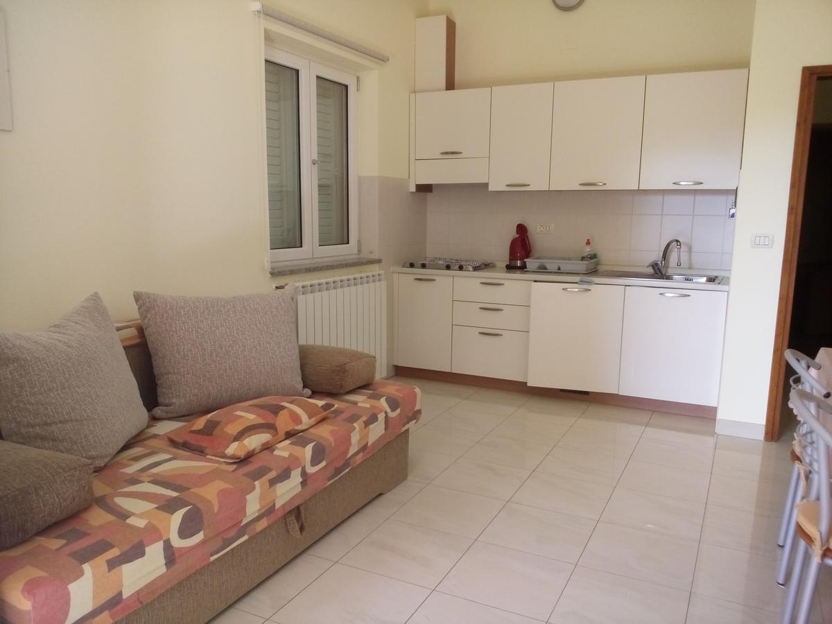 Apartments Villa Fernetich Premantura Extérieur photo