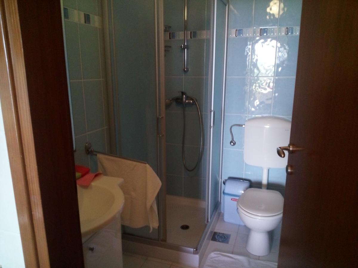 Apartments Villa Fernetich Premantura Extérieur photo