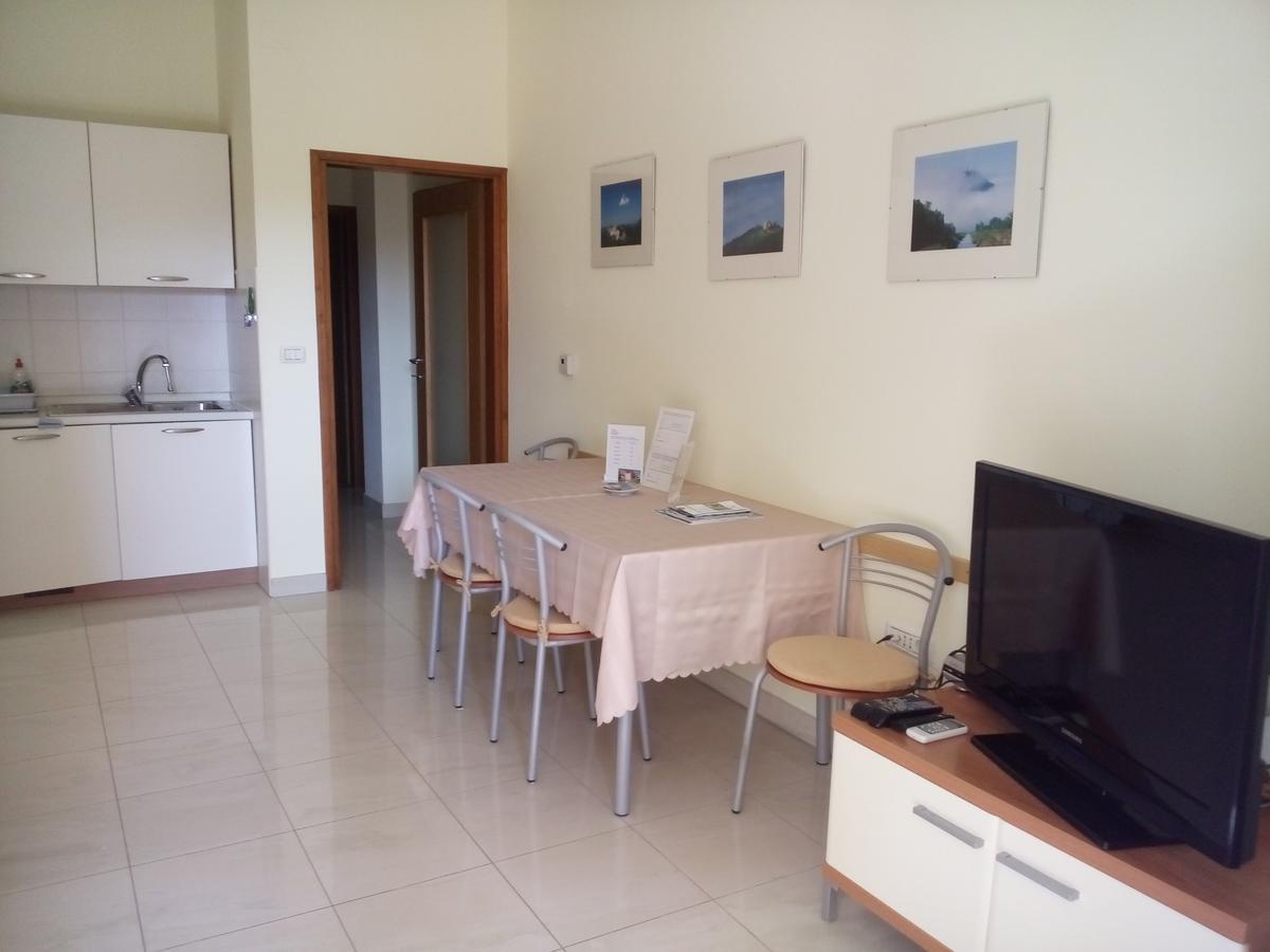 Apartments Villa Fernetich Premantura Extérieur photo