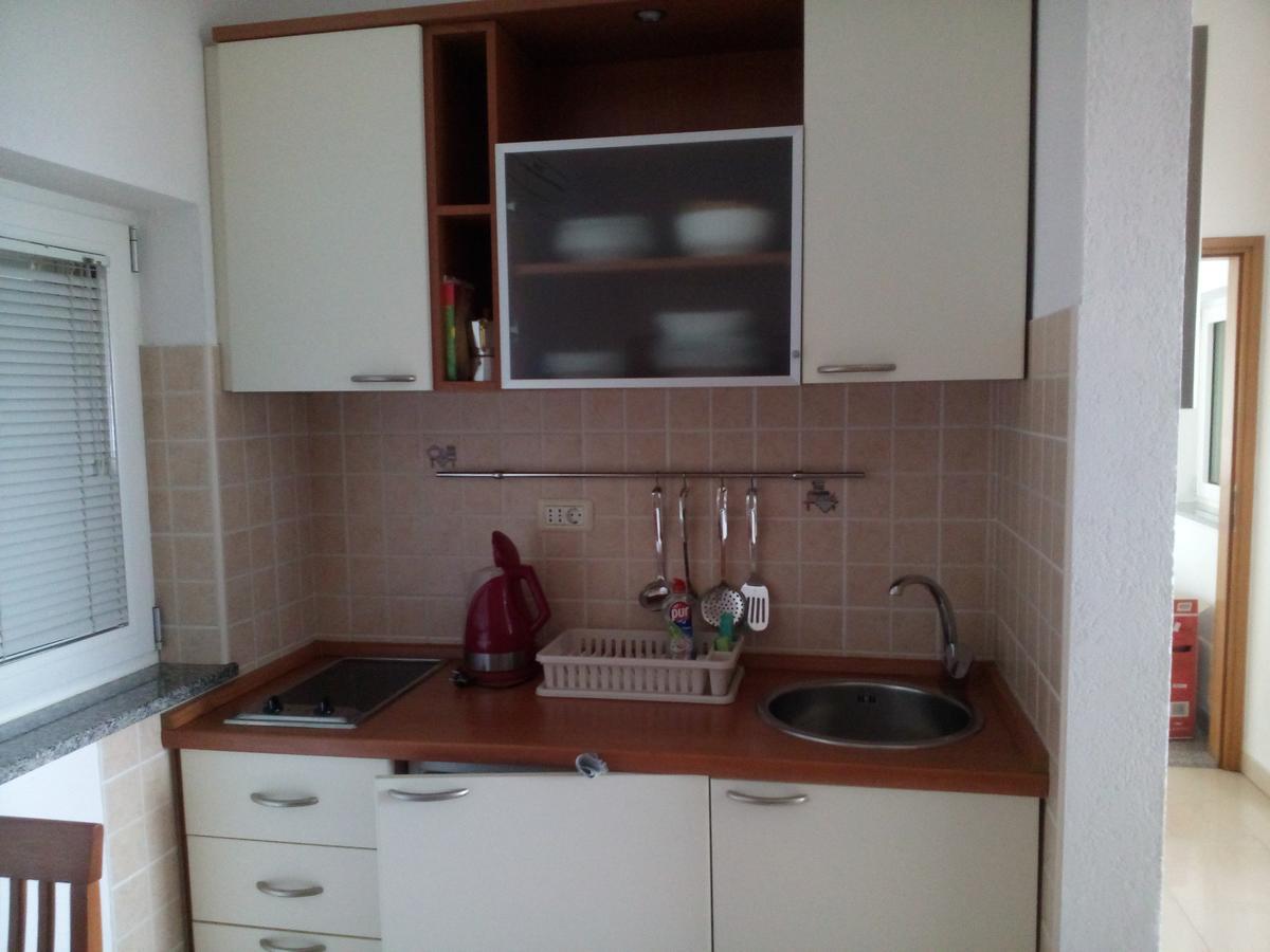 Apartments Villa Fernetich Premantura Extérieur photo