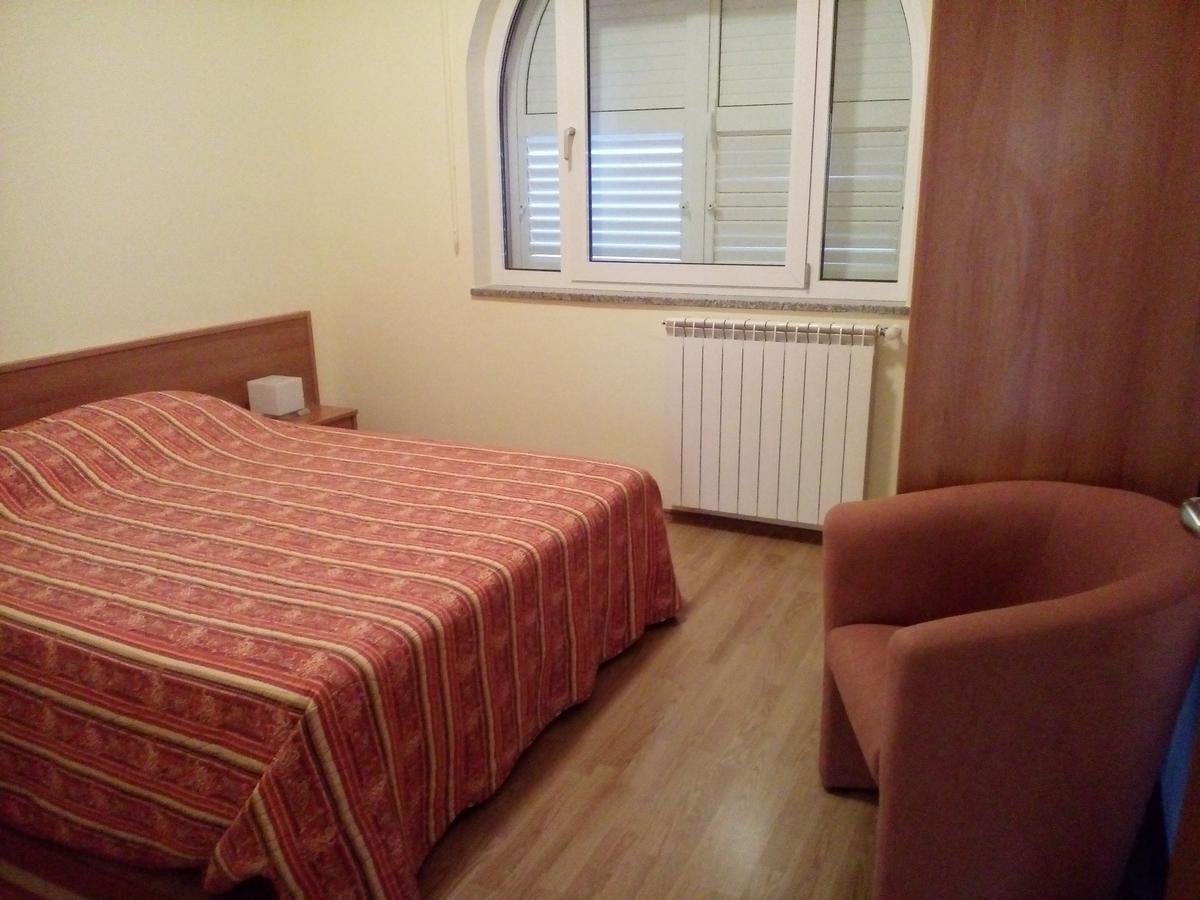Apartments Villa Fernetich Premantura Extérieur photo