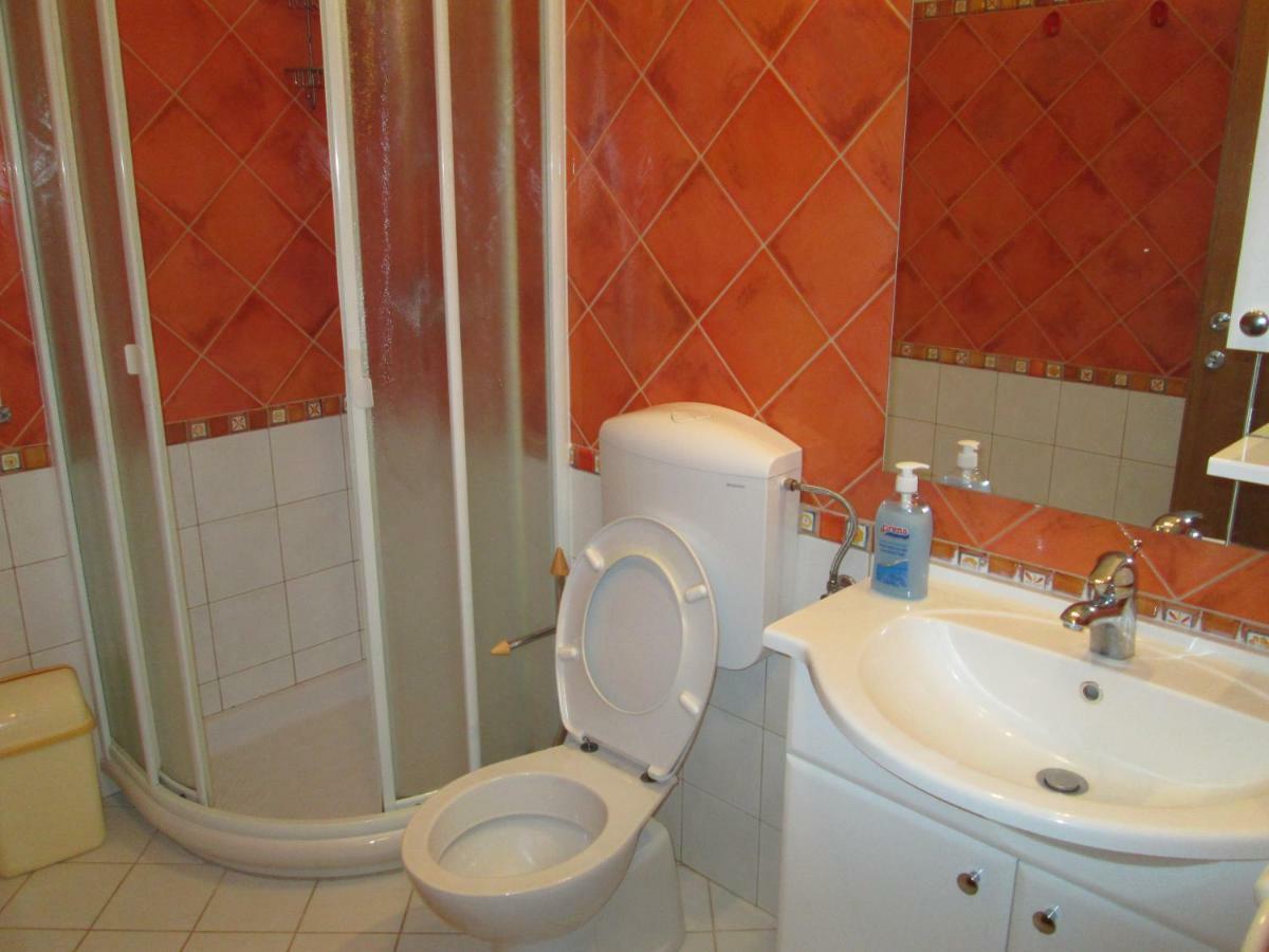 Apartments Villa Fernetich Premantura Extérieur photo